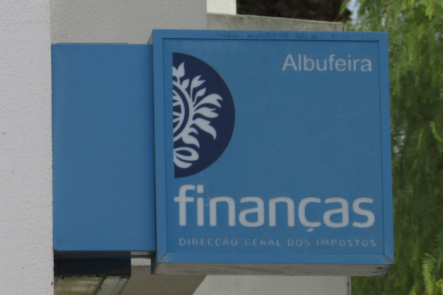 Placa de um Serviço de Finanças