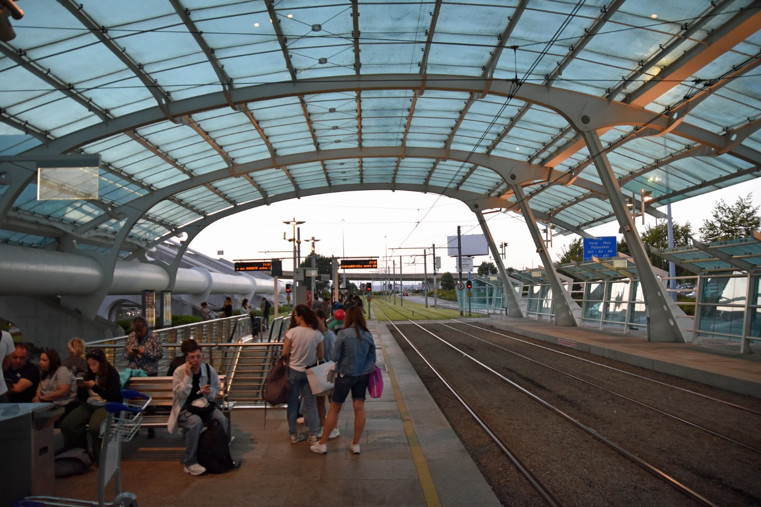 Estação de metro do Aeroporto do Porto