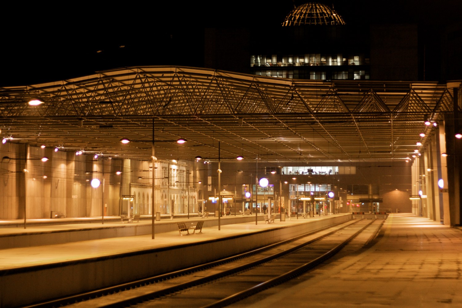 Estação ferroviária de Braga à noite